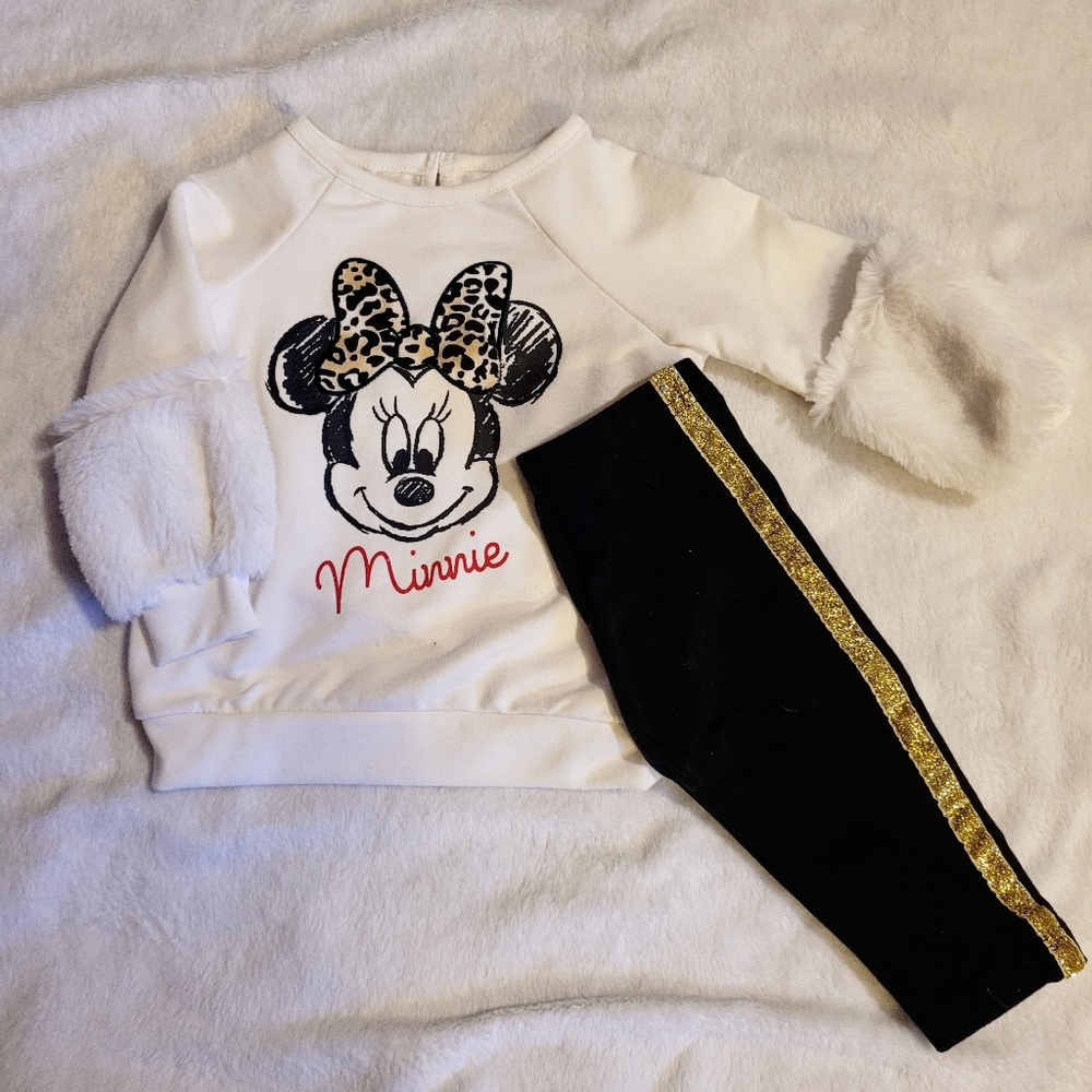 Minnie sweatshirt with the fur and gold trimmed pants 3-6 months